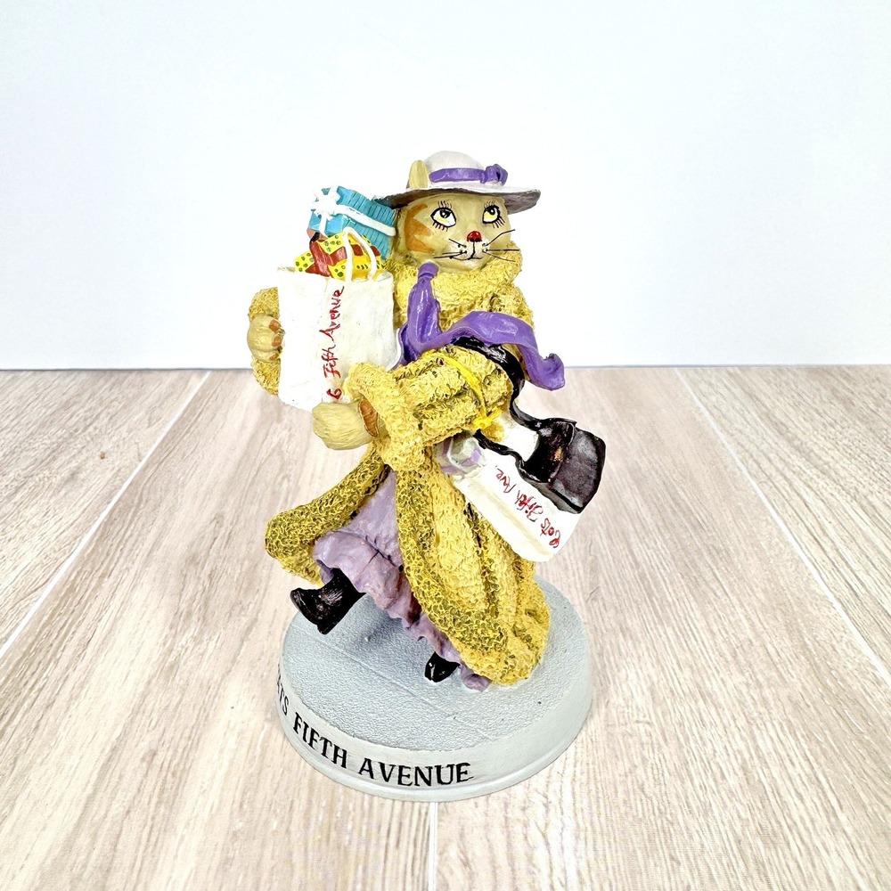 Cat Hall of Fame 241 Cats Fifth Avenue Figurine Ertl Cat Collectibles 1998